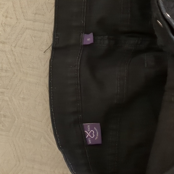 NYDJ Not Your Daughter's Jeans Black Capri Size 8 - Picture 4 of 6